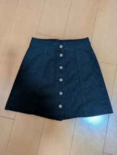 DIVIDED H&M ブラックミニスカート EU34のサムネイル