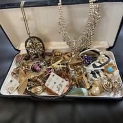 遺品生前整理 私物含む アクセサリーまとめ - メルカリ