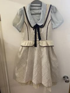 気紛れ値引ワンピース⭐︎アクシーズ⭐︎清楚な白の少し膝上ワンピとブラウスコーデ⭐︎のサムネイル
