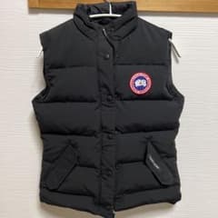 CANADA GOOSE ダウンベスト ブラックSサイズのサムネイル