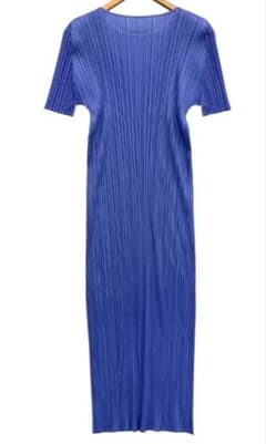 n*a様 PLEATS PLEASE Monthly ワンピース3 新品未使用 n*a様 PLEATS PLEASE Monthly ワンピース3 新品未使用 - メルカリ