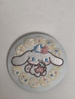 サンリオ 刺繍缶バッジ4 シナモロールのサムネイル