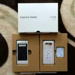新品■AQUOS PHONE■IS14SHのサムネイル