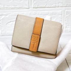 LOEWE ロエベ レザー アナグラム 三つ折り 折り財布 ベージュ 1239