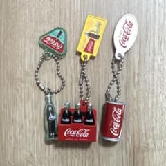 コカ・コーラ キーホルダー セット - メルカリ
