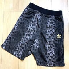 アディダスオリジナルス XS レオパード ショートパンツ きゃりーぱみゅ