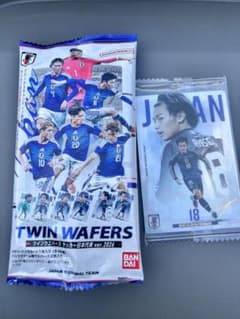 サッカー日本代表 上田綺世 ホログラムカード ツインウエハース 2026のサムネイル