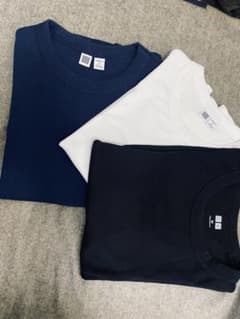 UNIQLO クルーネックTシャツ　新品のサムネイル