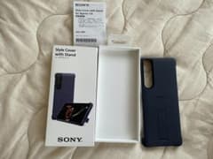 Xperia1ⅲ 純正カバー　パープルのサムネイル