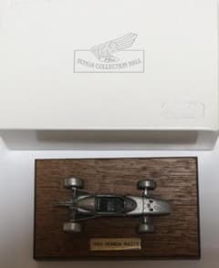 超希少 ホンダF1（RA272）金属製オブジェ トミカサイズ程度 中古品