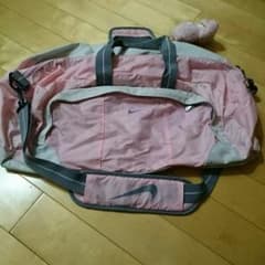 ナイキ ボストンバックのサムネイル