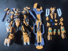 【完成品】　スーパーロボット　プラモデルセットのサムネイル