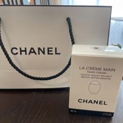 【新品未使用】CHANEL LA CRÈME MAIN ハンドクリーム 50mlのサムネイル