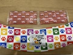 中〜大型犬用 クールネック 保冷剤付き カラフル 肉球柄のサムネイル