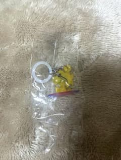 ウッドストック　サーフィン　スヌーピーめじるしアクセサリー　カプセルトイのサムネイル