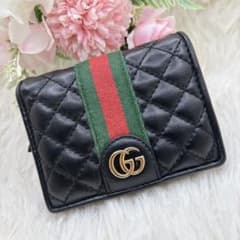 美品✨GUCCI 二つ折り財布 キルティング シェリーライン GGマーモント