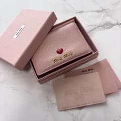 miumiu ミュウミュウ カードケース ラブレター マドラスラブ ピンクのサムネイル