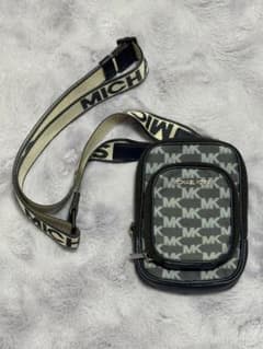 美品‼️Michael Kors ショルダーバッグのサムネイル