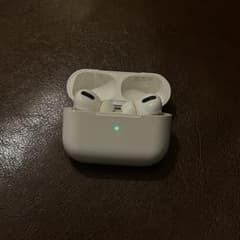 Apple AirPods Pro 第1世代 片耳/充電ケース付きのサムネイル