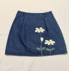 花柄刺繍 デニムミニスカート インナーパンツ付きのサムネイル