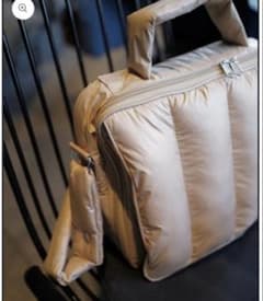 calin マザーズバッグ ラテ　LATTE 新品】calinマザーズポーチバック_限定色ラテ - メルカリ