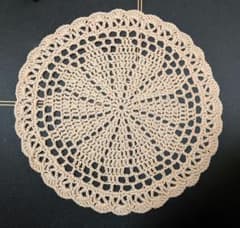 ハンドメイド 手編み ドイリー 円形 ベージュのサムネイル