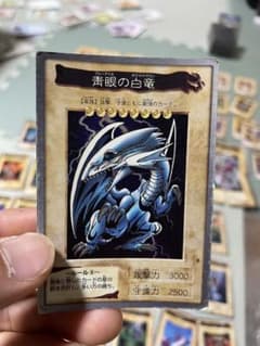 遊戯王カード バンダイ版まとめ売り 約70枚　ブルーアイズなど人気カードあり バンダイ版 遊戯王 大量まとめ売り ブルーアイズホワイトドラゴン