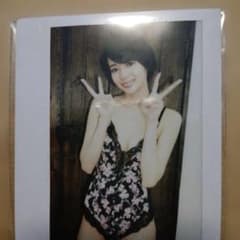 岡田紗佳　チェキ　黒花柄水着風ポラロイド写真 岡田紗佳 チェキ 黒花柄水着風ポラロイド写真 - メルカリ