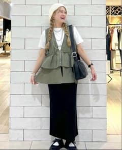 【本日限り値引き中】ゆきは企画　LEPSIM ギャザー 2WAY ベスト カーキのサムネイル