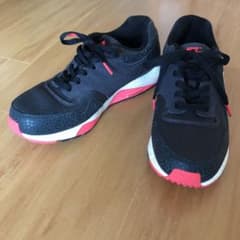 NIKE スニーカーのサムネイル
