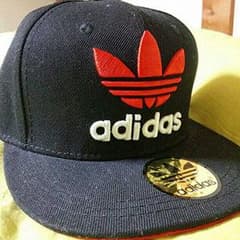 adidasキャップのサムネイル