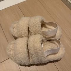 UGG クリーム色 アグ)レディース Oh フラッフィータ スリッパのサムネイル