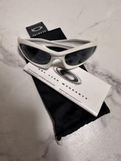 OAKLEY MONSTER DOG サングラス ホワイトのサムネイル