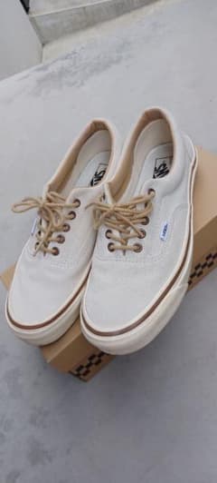 VANS  スエード オフホワイト   28センチのサムネイル
