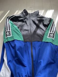 Adidas Originalsのサムネイル