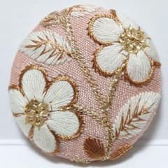 Pink 様お取引中⭐3660⭐❣️大人可愛い春夏アクセ❣️オリジナル✴インド刺繍 インド刺繍 №4389 ピンク白花 ㊳ミリ - メルカリ