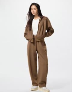 UNIQLO ドライスウェットカーブパンツ Sサイズ ブラウンのサムネイル