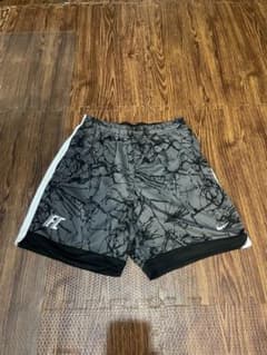 Nike DRI-FIT グレー迷彩ショートパンツ Sのサムネイル