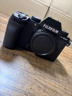 【最終値下げ】【美品】Fujifilm X-S10 本体 ボディのサムネイル