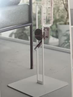 tower タワー(山崎実業)  ペット用 ボトル 給水器 スタンドのサムネイル
