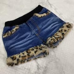 ショートパンツのサムネイル