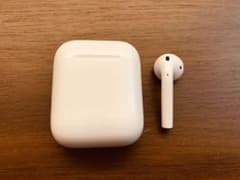 Apple純正 第1世代AirPods 右耳のみ＋充電ケース＋外箱のサムネイル