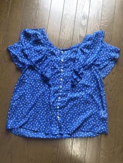 ダブルクローゼット さらさら✧*。ブルー  小花柄トップス Mサイズのサムネイル