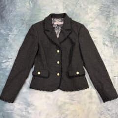 美品】VALENTINO ヴァレンティノ ウールジャケット フリル装飾 - メルカリ
