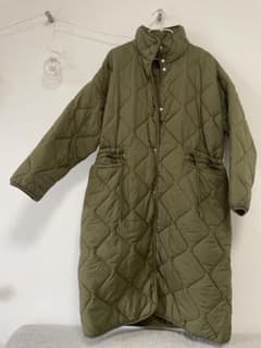 ZARA ／　キルティングロングコートのサムネイル