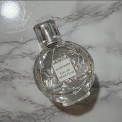 JILLSTUART ホワイトフロートラル 香水のサムネイル