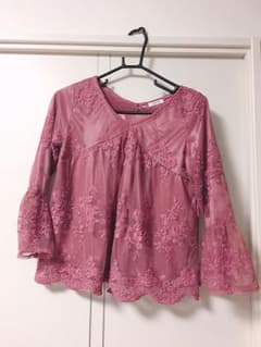 花柄　レース　刺繍　スカラップ　トップスのサムネイル