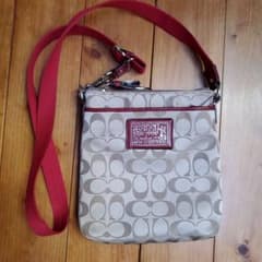COACH ロゴ柄 ショルダーバッグ ベージュ/レッドのサムネイル