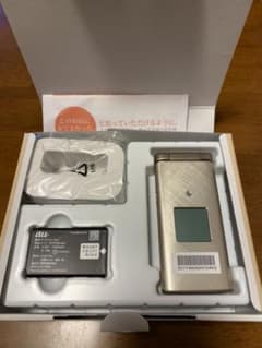 au かんたん携帯　kyf36のサムネイル