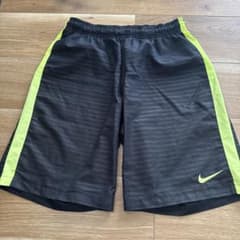 NIKE DRI-FIT ハーフパンツ Mサイズのサムネイル